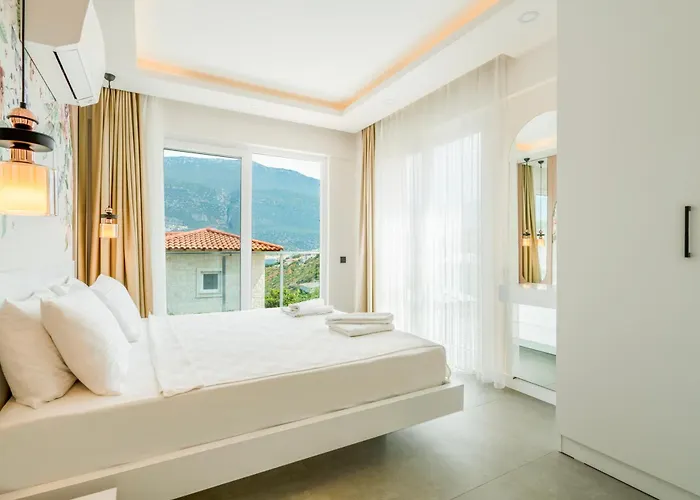 Kanyon Peninsula Kaş