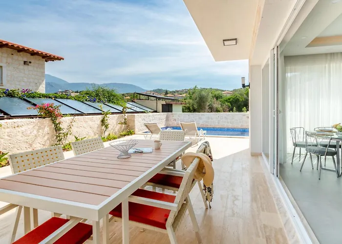 Kanyon Peninsula Villa